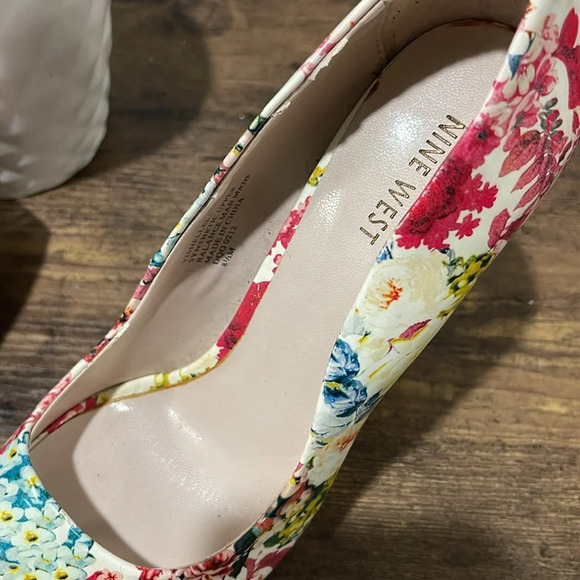 Nine West Flower Platform Peep Toe Heels Size 8 1/2 M Vishellel - Picture 3 of 6